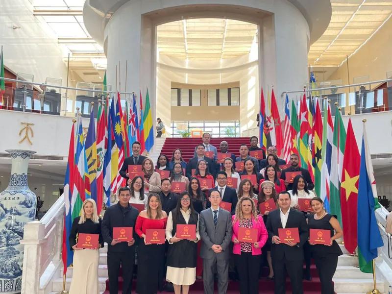 Profesora Andrea Hurtado participó en seminario internacional en China